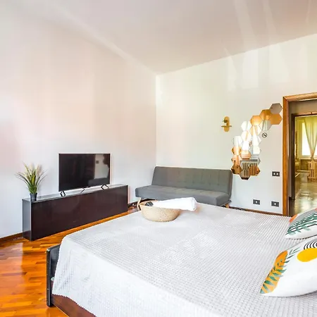 Privat bolig Olimpia Tranquillo Con Ampio Terrazzo Al Sole E Parcheggio Gratuito Reggio Emilia